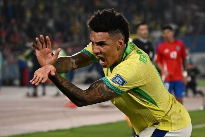 Brasil vence Chile e ganha fôlego na Eliminatória