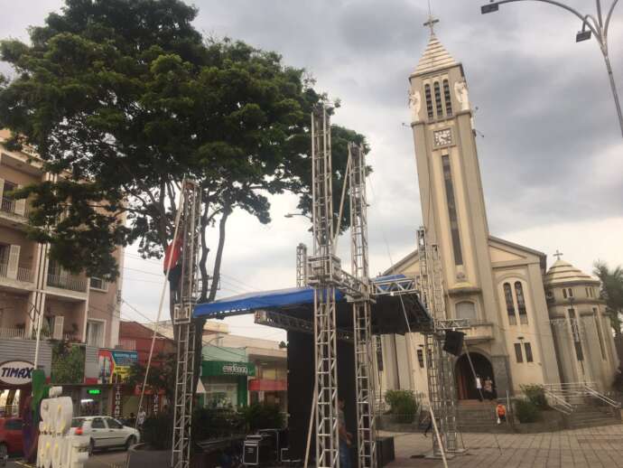 São Roque Terá “copa Na Praça” Com Transmissão De Jogos Do Brasil Na Praça Da Matriz O Democrata 7137