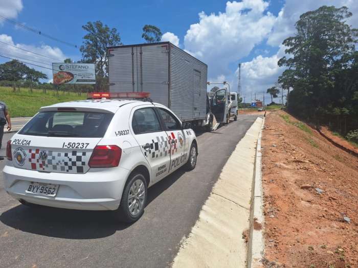 Polícia Militar prende infrator e recupera carga roubada na região de São Roque