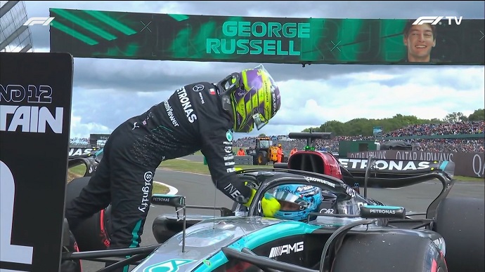 George Russell conquista a pole no GP da Inglaterra