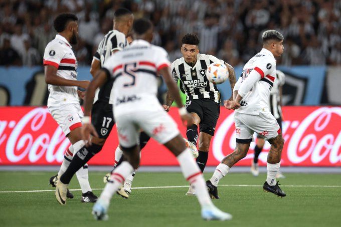 Botafogo e São Paulo empatam sem gols no Nilton Santos e decidem vaga na Libertadores no Morumbi