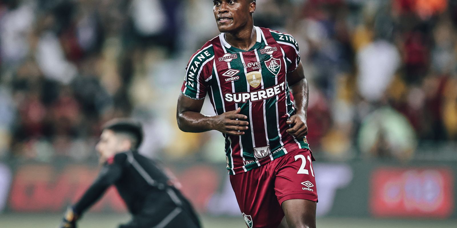 Fluminense e Corinthians vencem na fuga do Z4