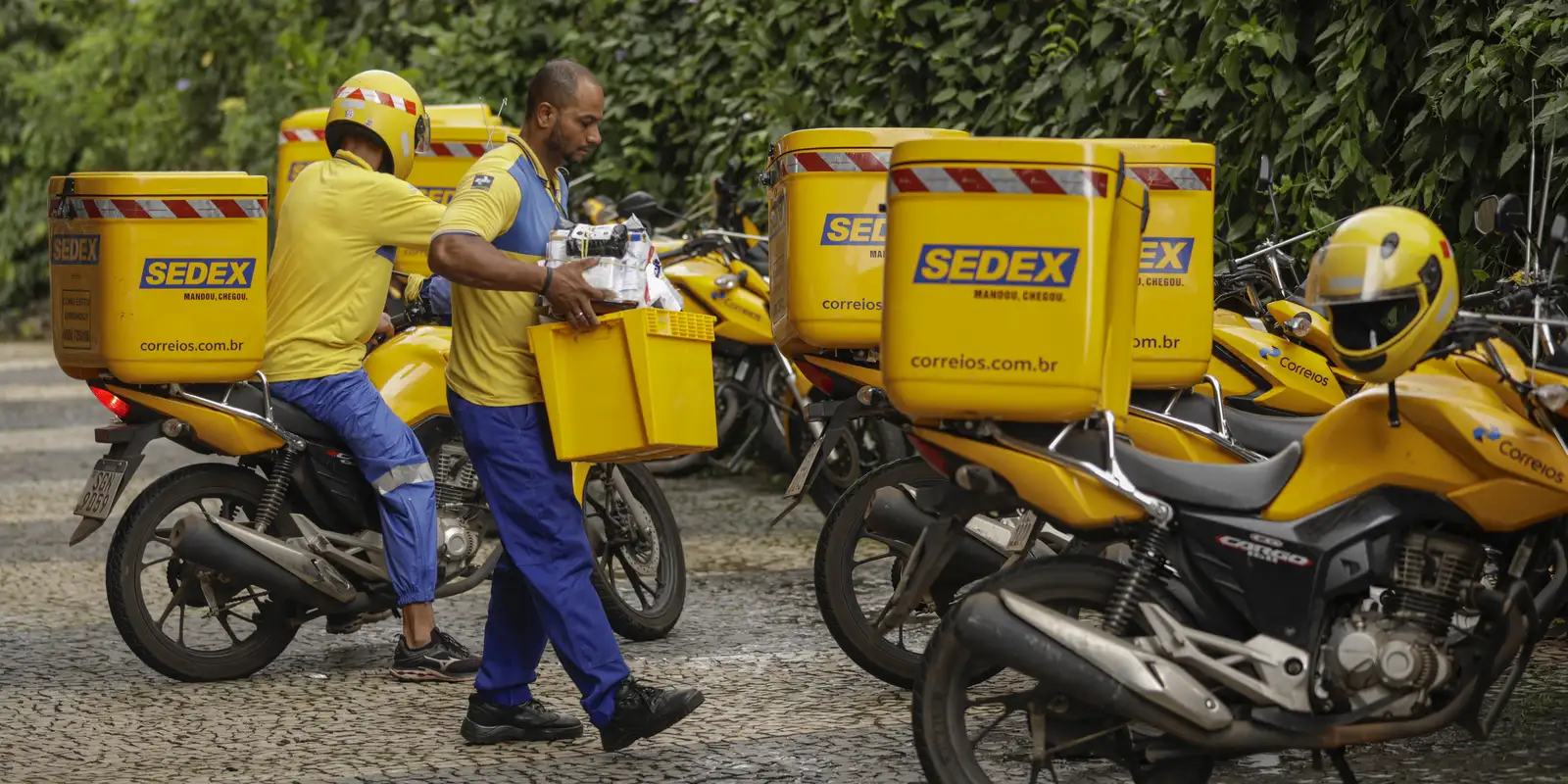 Correios lançam campanha para atender vendas da Black Friday